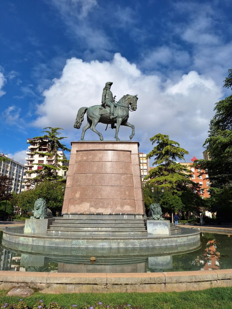 Monumento al general Espartero in Paseo del Espolon- Logrono, Spain