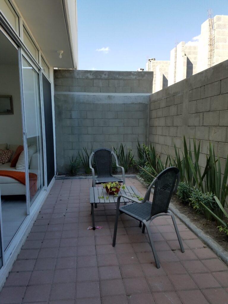 Typical yard size in Mexico