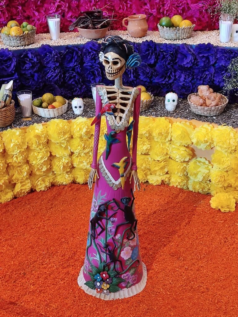 Catrina sculpture for Day of the Dead